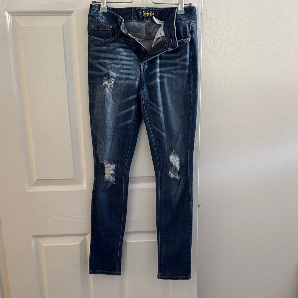 Indigo Rein Distressed Blue Jeans, size 9, W 29, L 25